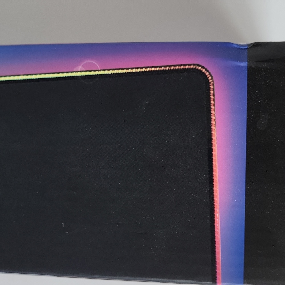 RGB LED Gaming Mousepad - Picture 10 of 12